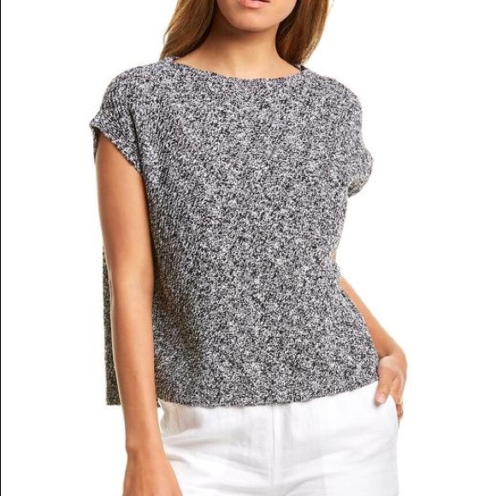 ✨3 for $20✨ short sleeve knit sweater with pockets